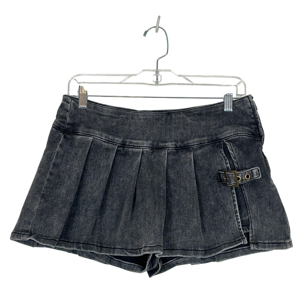 Hot Topic Pleated Denim Skort Black Buckle Grunge Emo Skater Goth Edgy MEDIUM